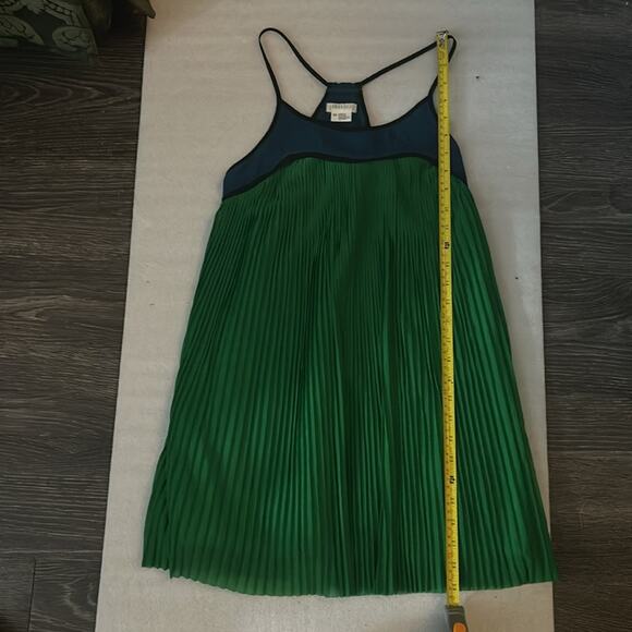 Urban Outfitters Cooperative Pleated Green/Blue Color Block Top XS Minimalist - Picture 8 of 11